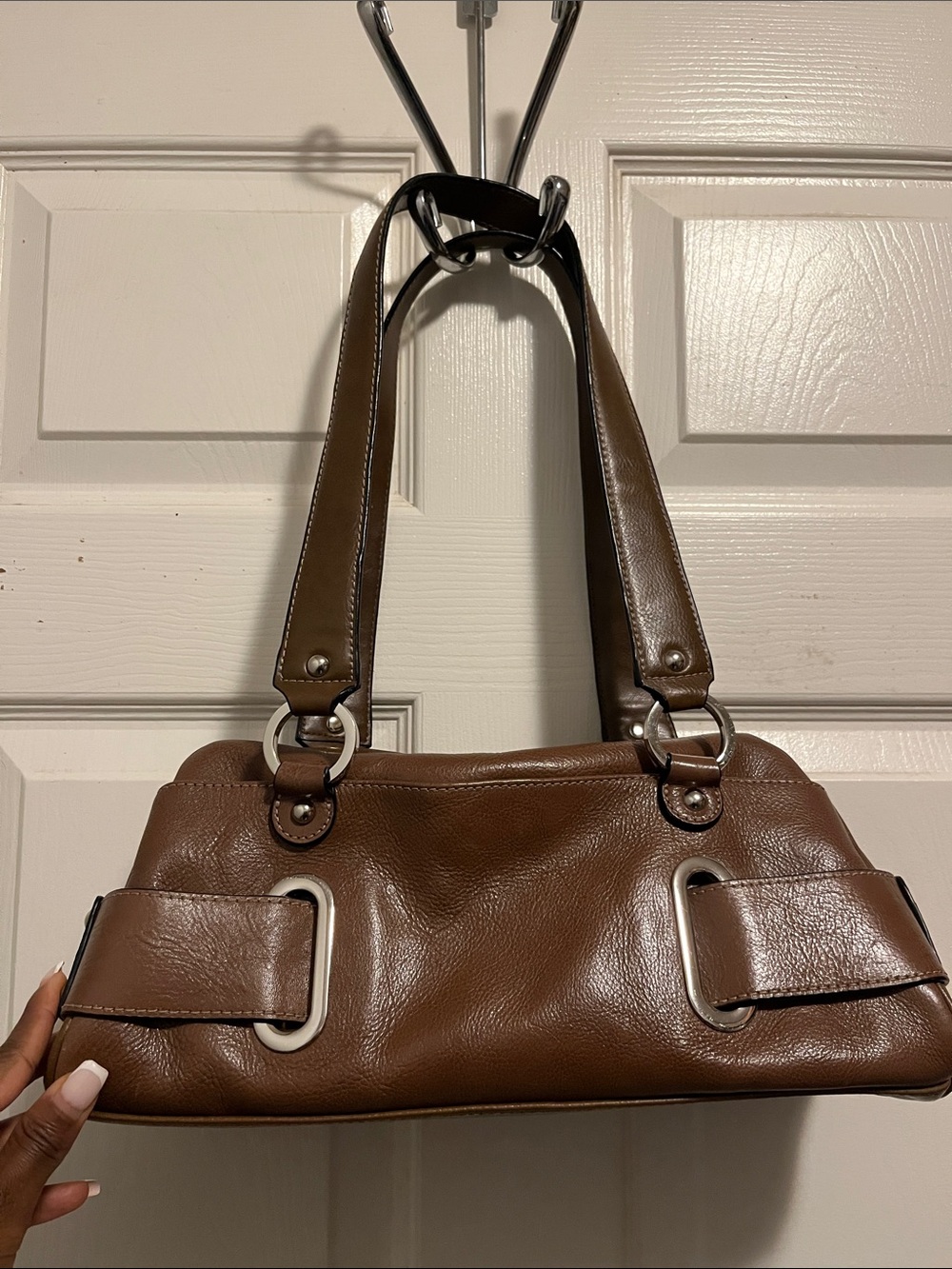 Wilson leather shoulder bag